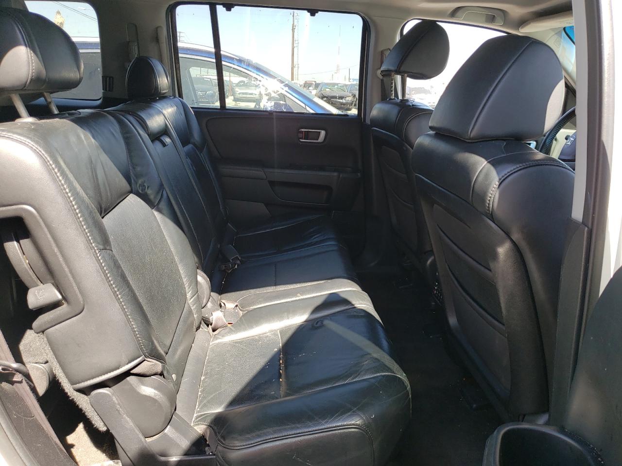 Photo 6 from auction – 2011 HONDA PILOT TOUR with VIN 5FNYF4H98BB040200