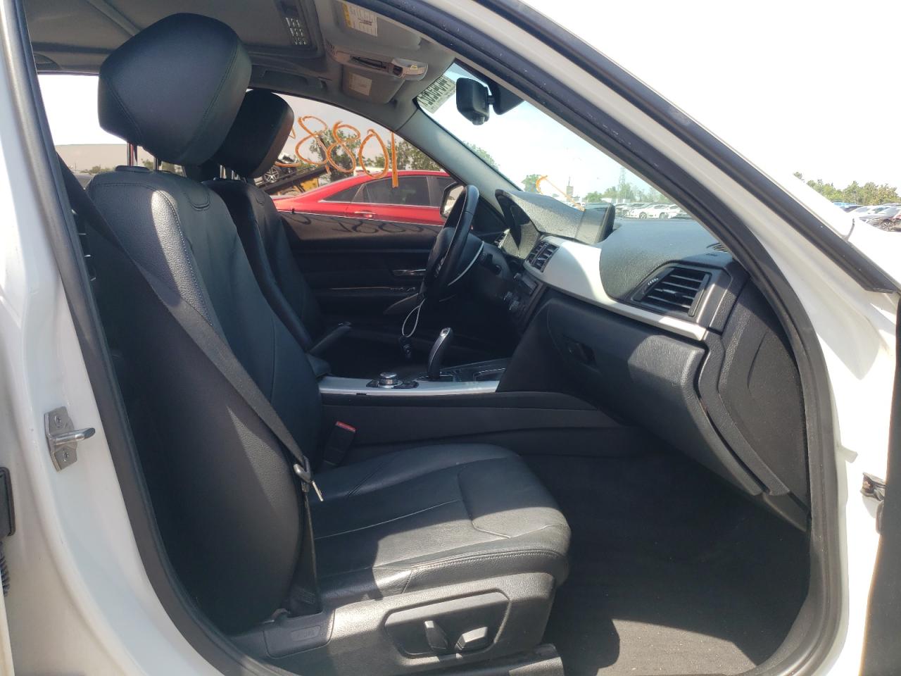 Zdjęcie 5 z aukcji – 2013 BMW 328 I z VIN WBA3A5G57DNP20801