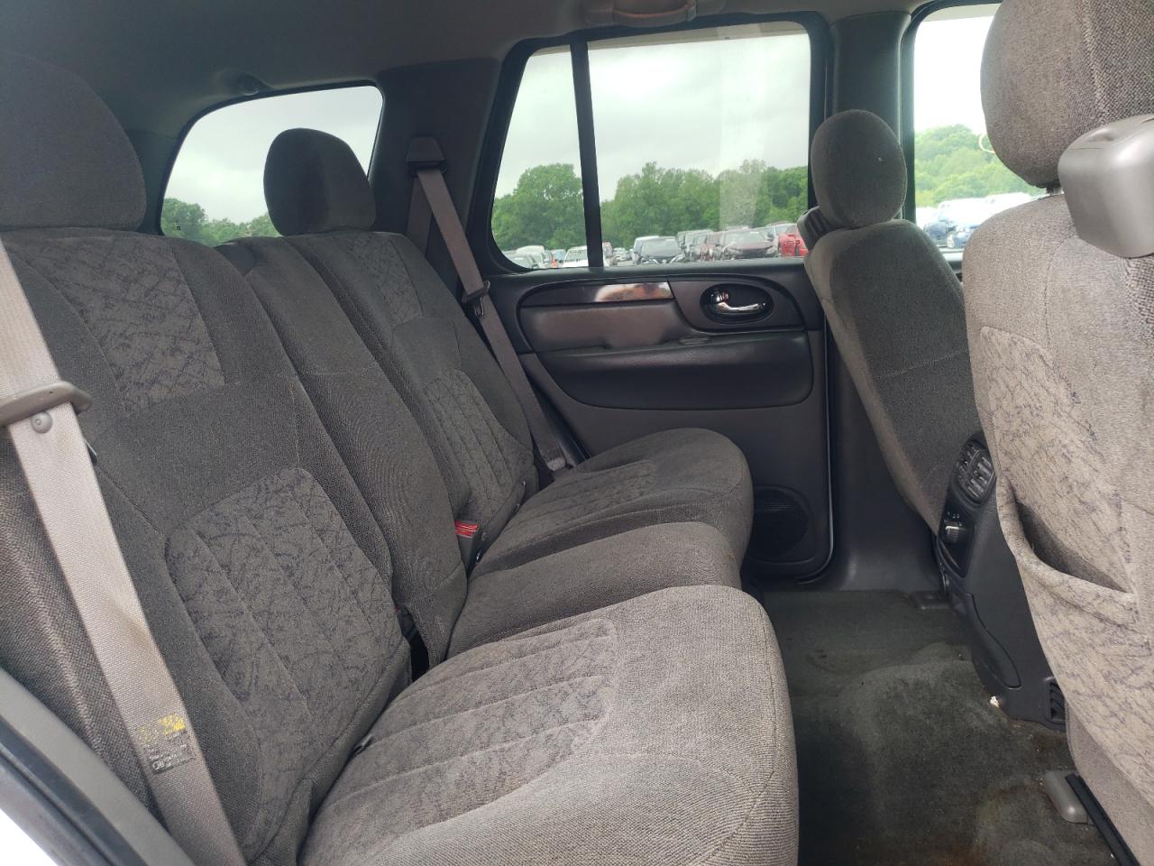 Photo 6 from auction – 2004 GMC ENVOY with VIN 1GKDT13S742108903