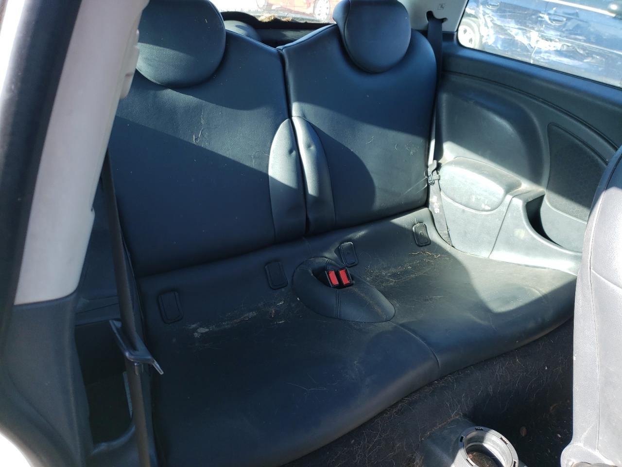 Photo 6 from auction – 2006 MINI COOPER with VIN WMWRC33556TK16003