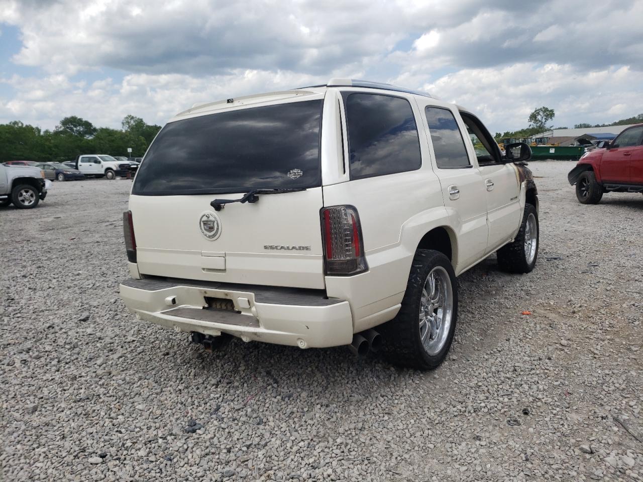 Photo 4 from auction – 2003 CADILLAC ESCALADE L with VIN 1GYEK63N93R101641