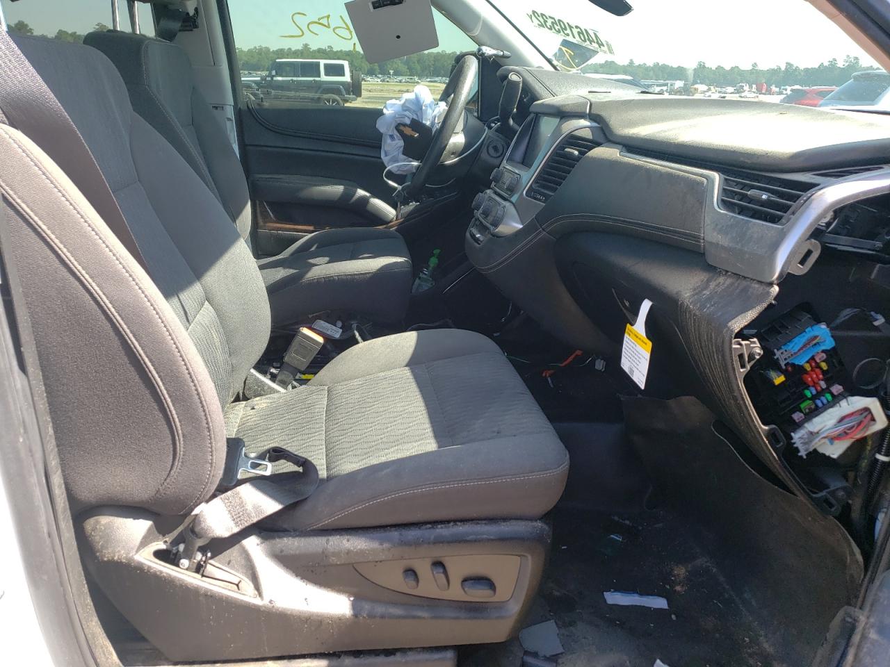 Photo 5 from auction – 2020 CHEVROLET TAHOE POLI with VIN 1GNLCDEC0LR265359