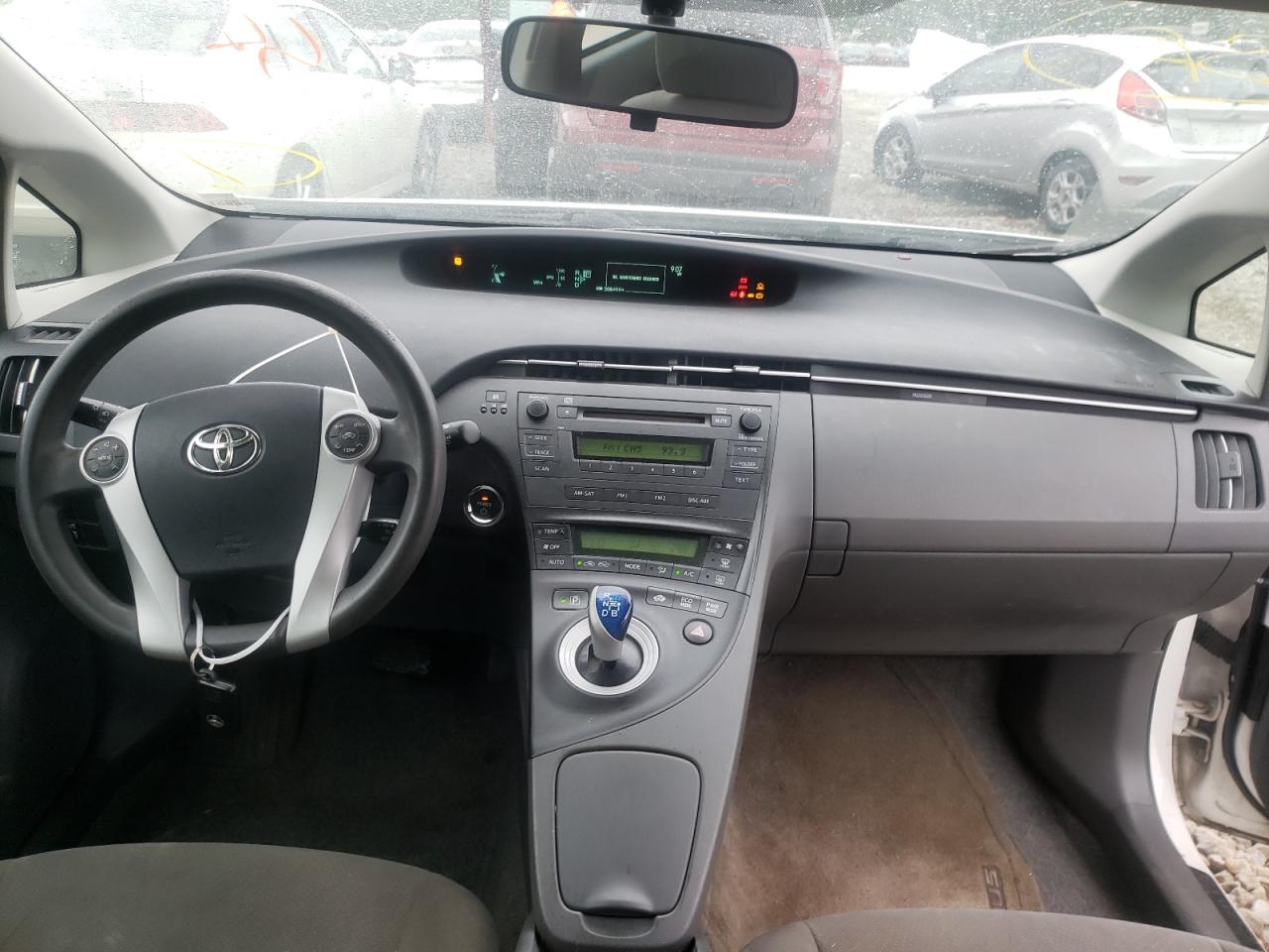 Photo 9 from auction – 2011 TOYOTA PRIUS with VIN JTDKN3DU3B1344928