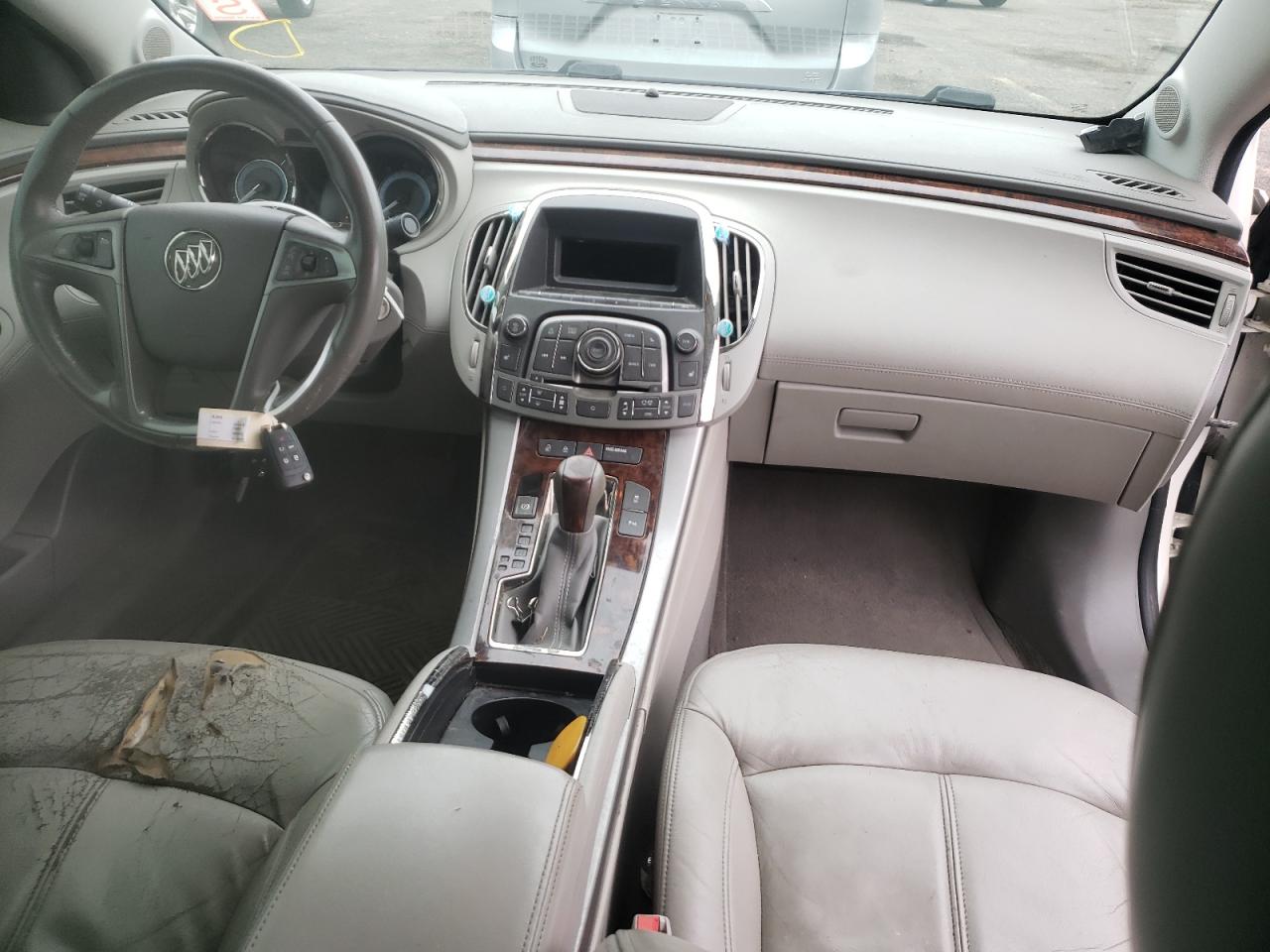 Photo 9 from auction – 2011 BUICK LACROSSE C with VIN 1G4GC5ED2BF130730