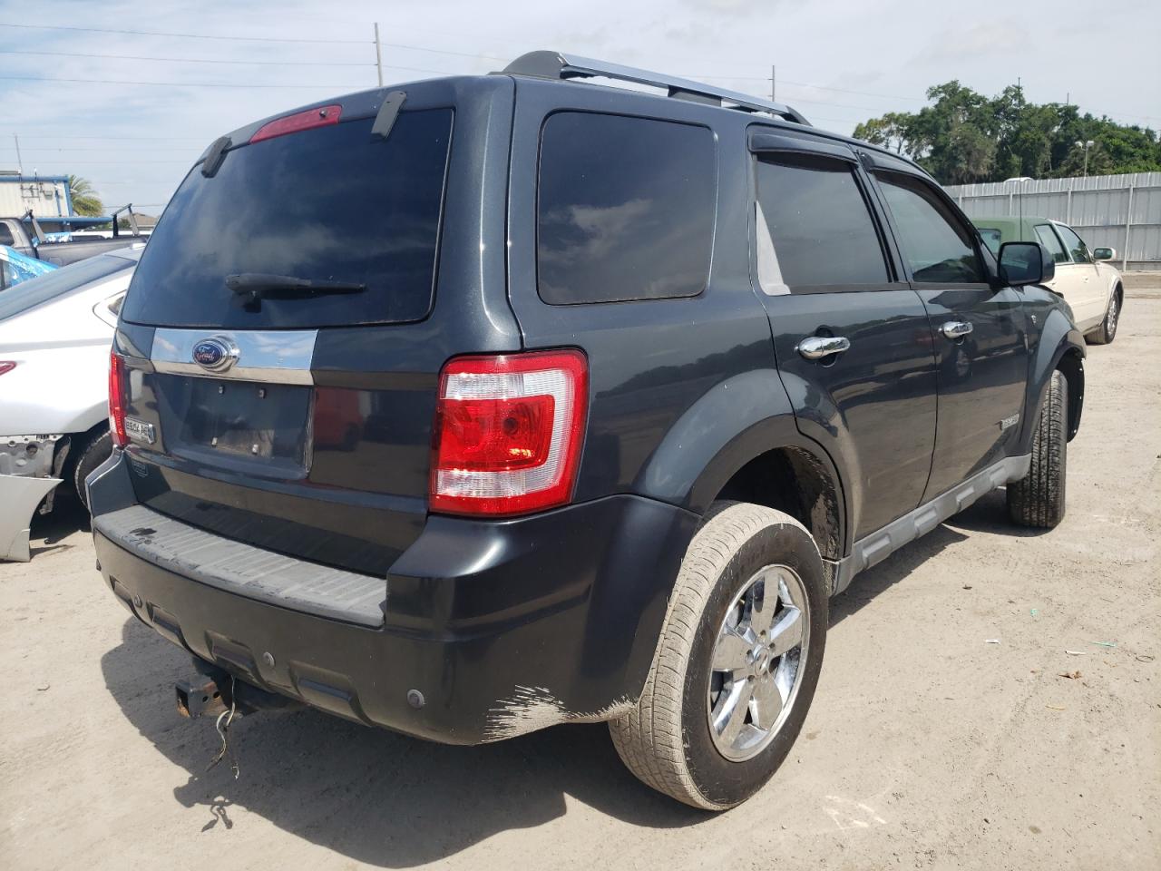Photo 4 from auction – 2008 FORD ESCAPE LIM with VIN 1FMCU04178KA91901
