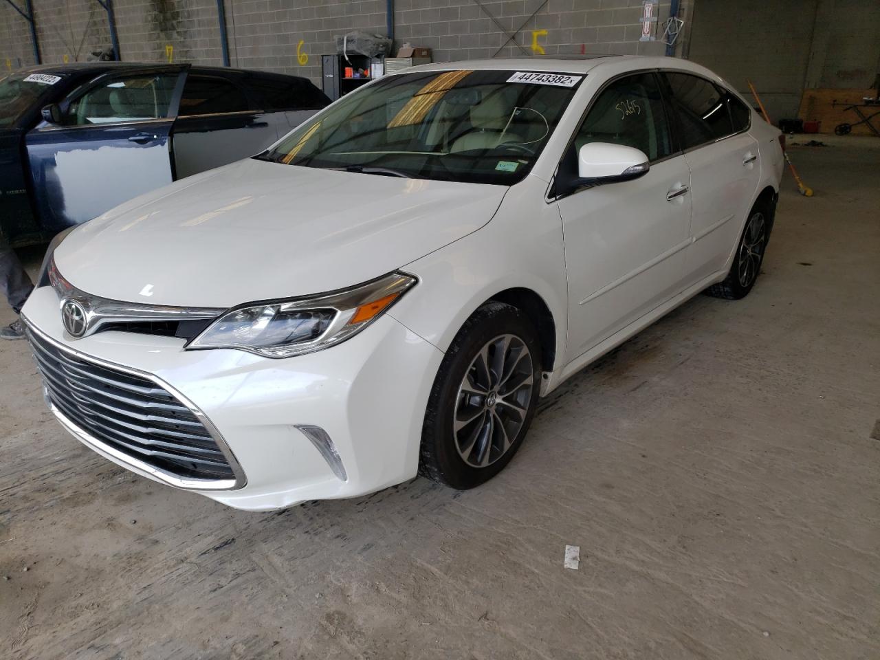 Photo 2 from auction – 2017 TOYOTA AVALON XLE with VIN 4T1BK1EB8HU255658