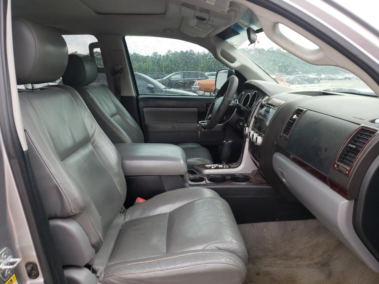 Photo 5 from auction – 2008 TOYOTA SEQUOIA SR with VIN 5TDZT64A08S000321