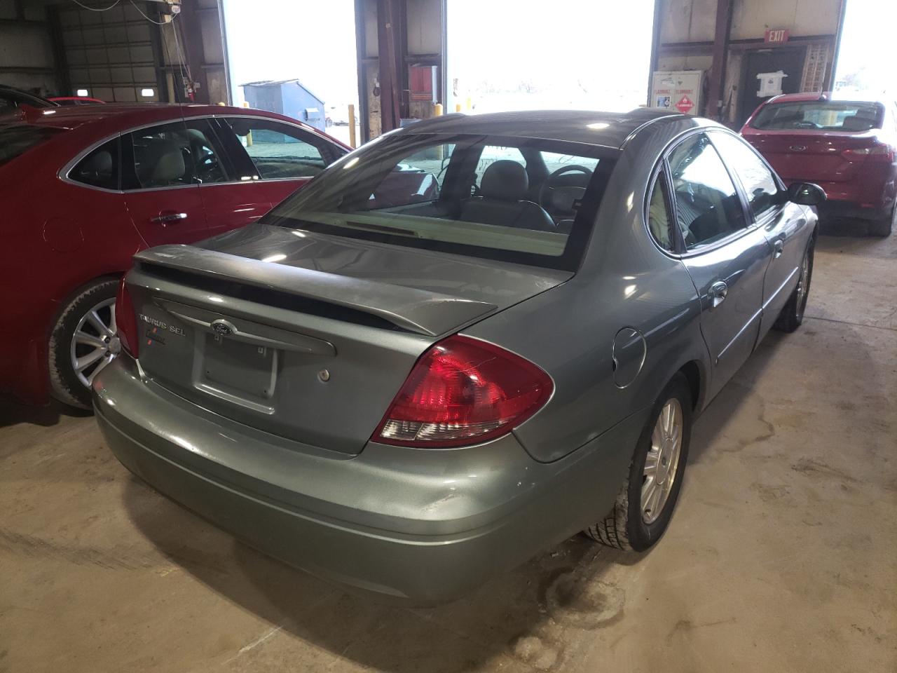 Photo 4 from auction – 2005 FORD TAURUS SEL with VIN 1FAFP56255A269954