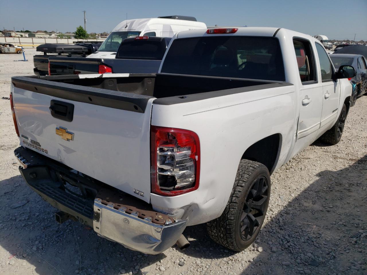Photo 4 from auction – 2011 CHEVROLET SILVERADO with VIN 3GCPCTE01BG101868