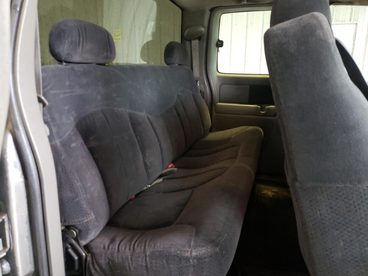 Photo 6 from auction – 2000 CHEVROLET SILVERADO with VIN 2GCEK19V8Y1293828