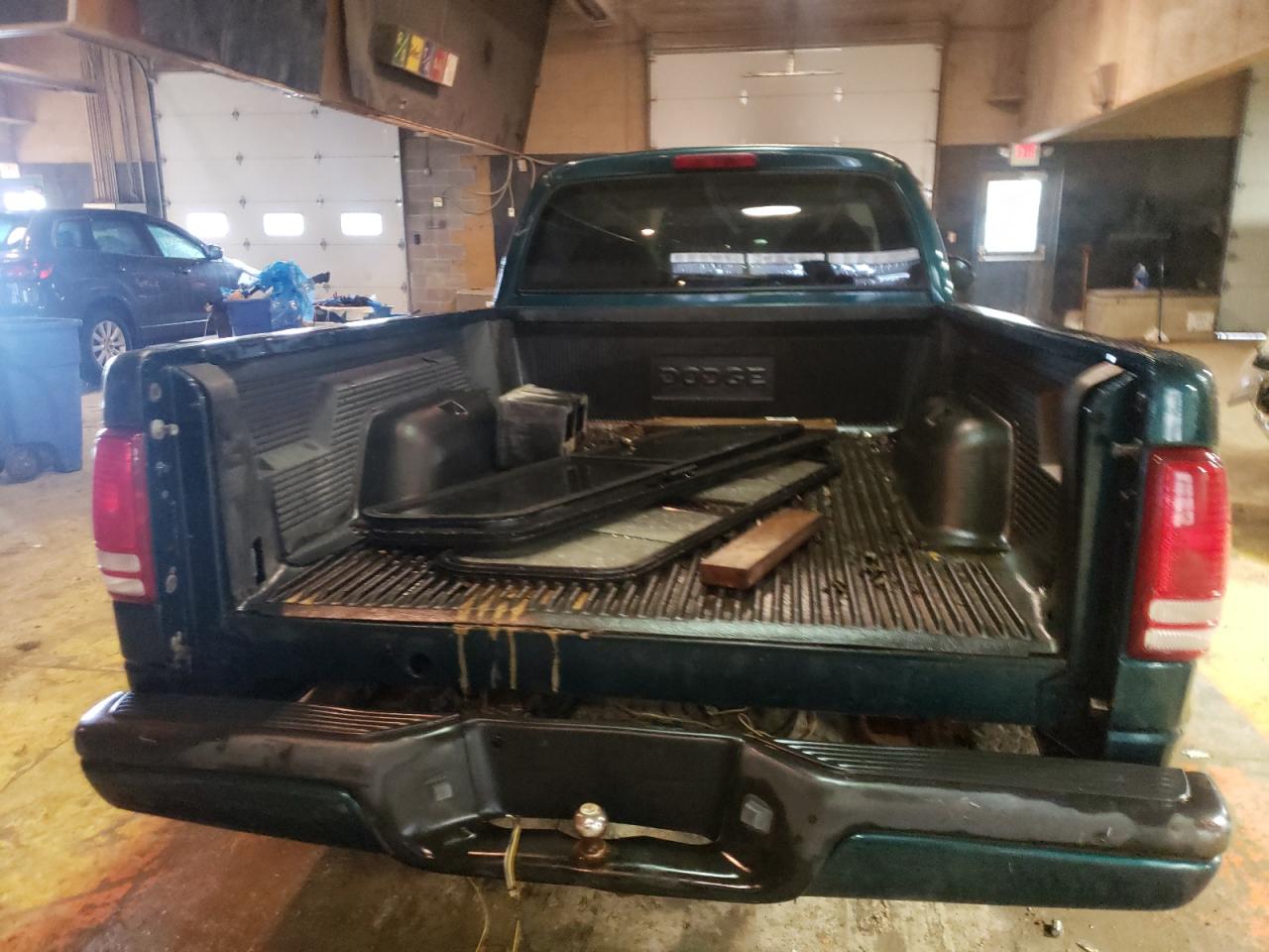 Photo 6 from auction – 1998 DODGE DAKOTA with VIN 1B7FL26X8WS686870