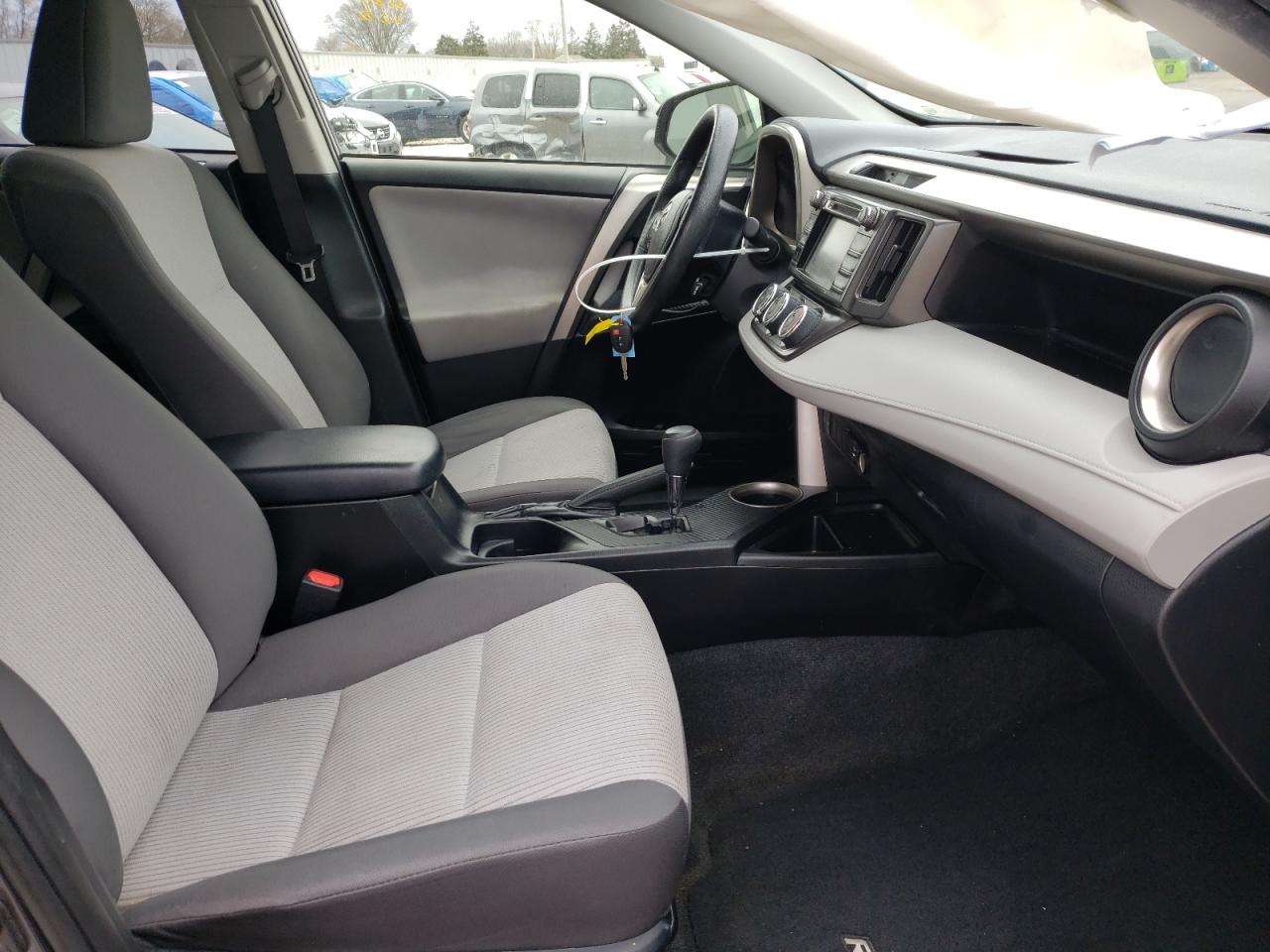Photo 5 from auction – 2015 TOYOTA RAV4 LE with VIN JTMBFREV4FJ040665
