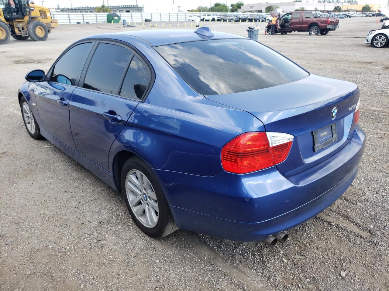 Photo 3 from auction – 2007 BMW 328 I with VIN WBAVA37517NL14482