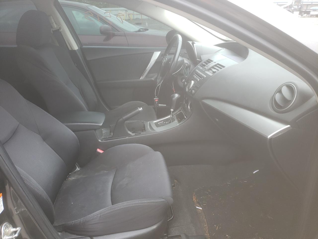 Photo 5 from auction – 2011 MAZDA 3 S with VIN JM1BL1K69B1405875