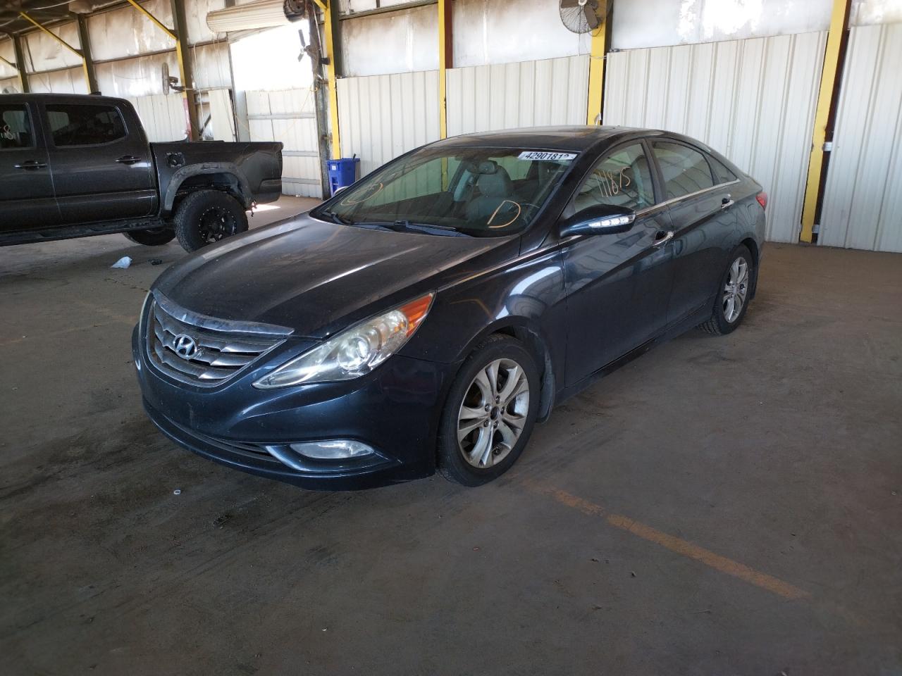 Photo 2 from auction – 2011 HYUNDAI SONATA SE with VIN 5NPEC4AC2BH114584