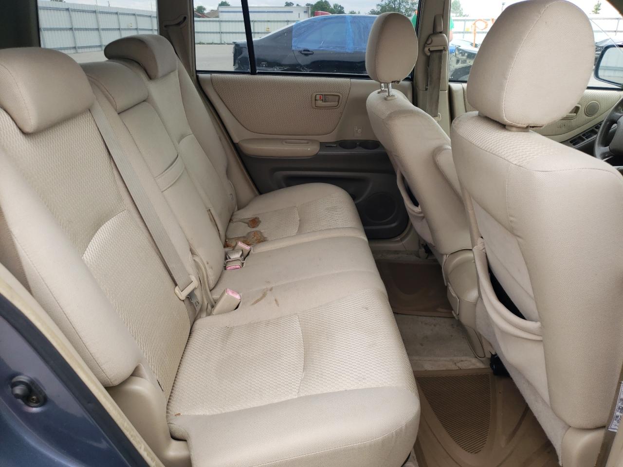 Photo 6 from auction – 2004 TOYOTA HIGHLANDER with VIN JTEGD21A540085862