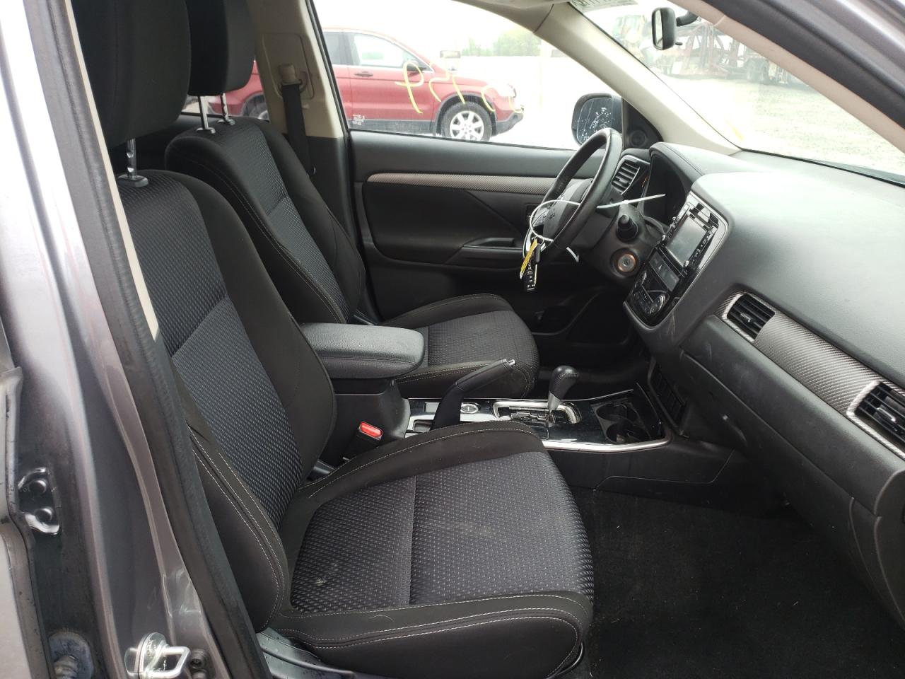 Photo 5 from auction – 2017 MITSUBISHI OUTLANDER with VIN JA4AZ2A38HZ032999