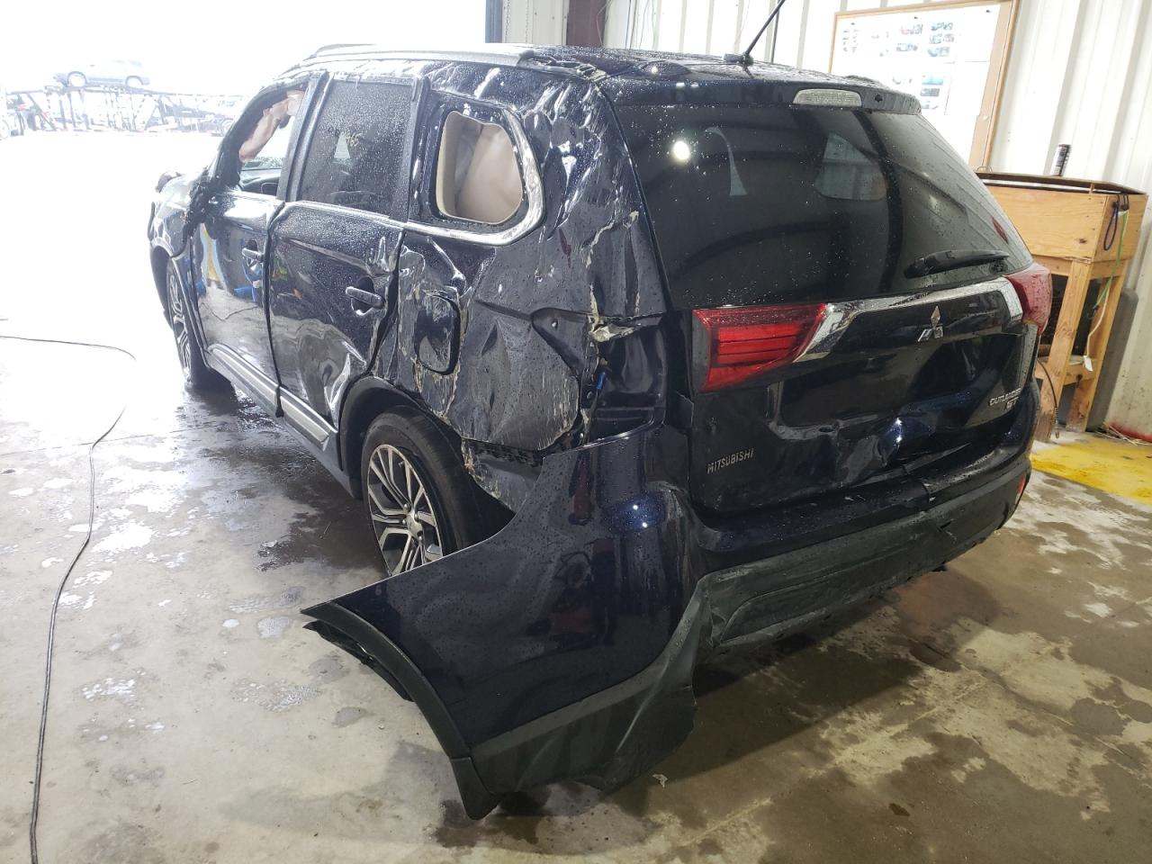 Photo 3 from auction – 2016 MITSUBISHI OUTLANDER with VIN JA4JZ4AX2GZ061945