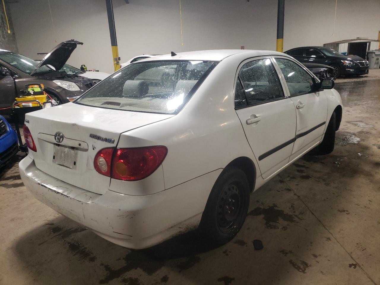 Photo 4 from auction – 2004 TOYOTA COROLLA CE with VIN JTDBR32EX42035759
