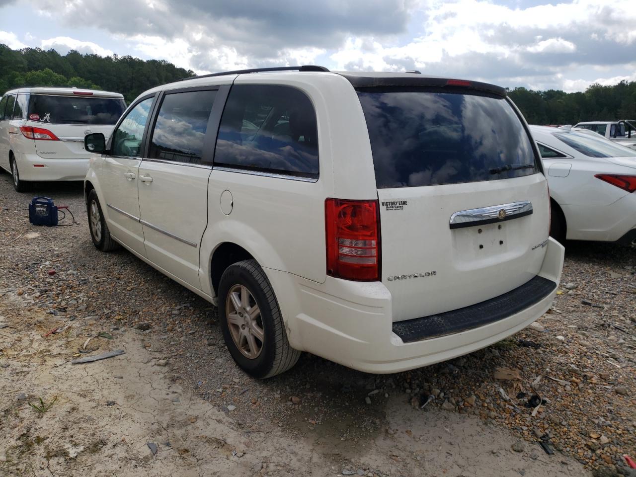Photo 3 from auction – 2010 CHRYSLER TOWN & COU with VIN 2A4RR5D18AR235129