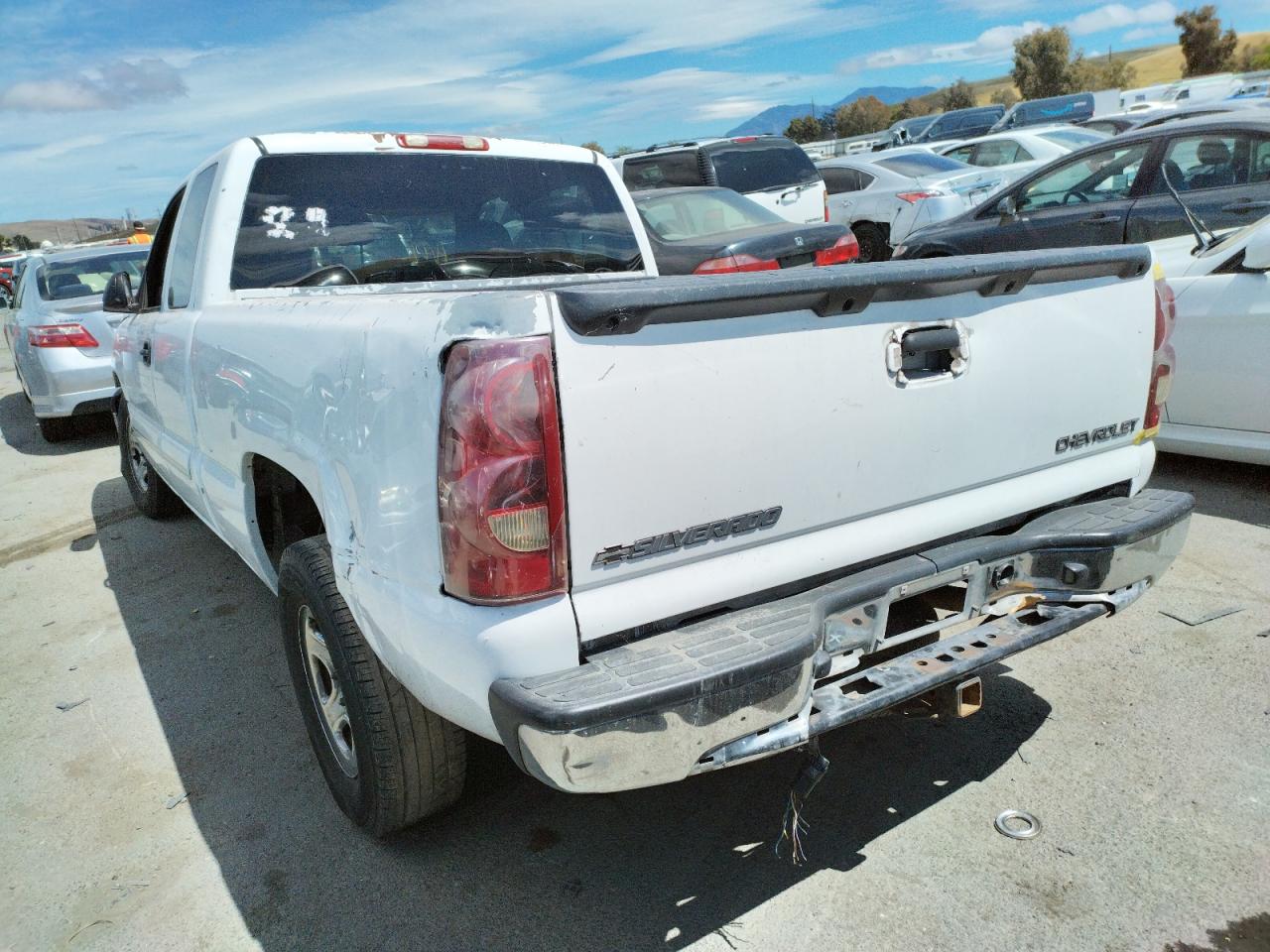 Photo 3 from auction – 2003 CHEVROLET SILVERADO with VIN 2GCEC19VX31106403