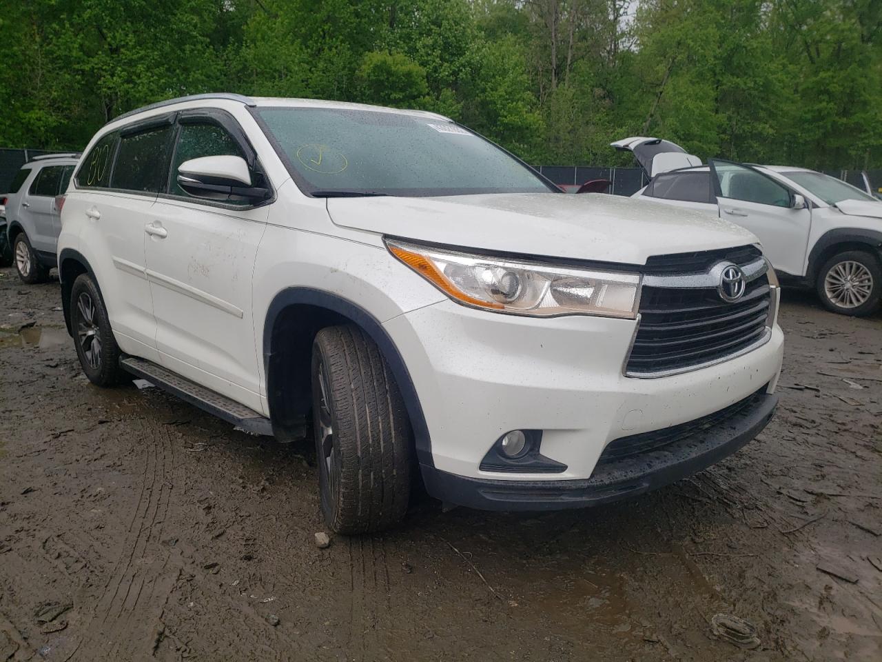 Фото 1 с аукциона – 2016 TOYOTA HIGHLANDER с VIN 5TDJKRFH3GS309601