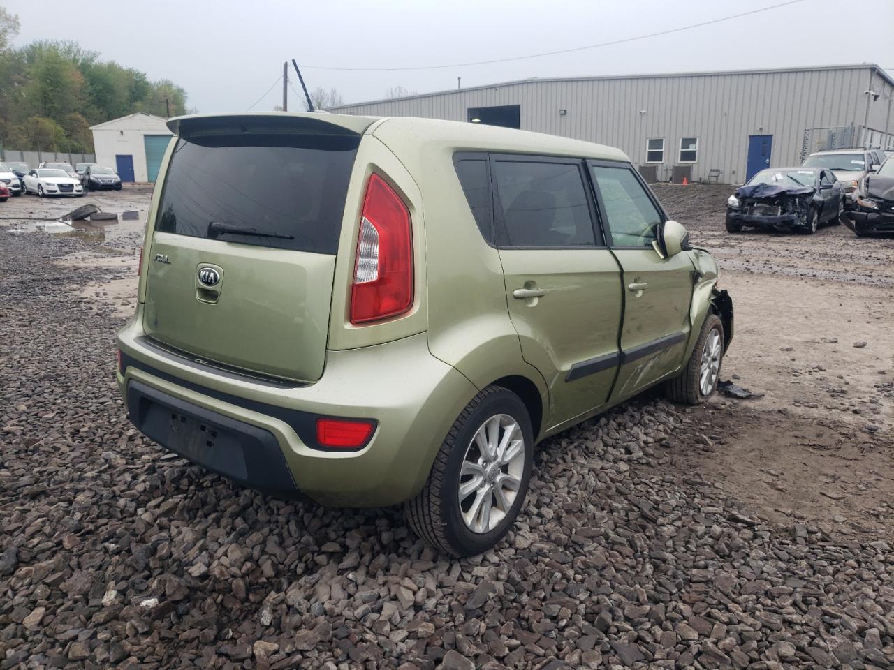 Photo 4 from auction – 2013 KIA SOUL with VIN KNDJT2A52D7627281
