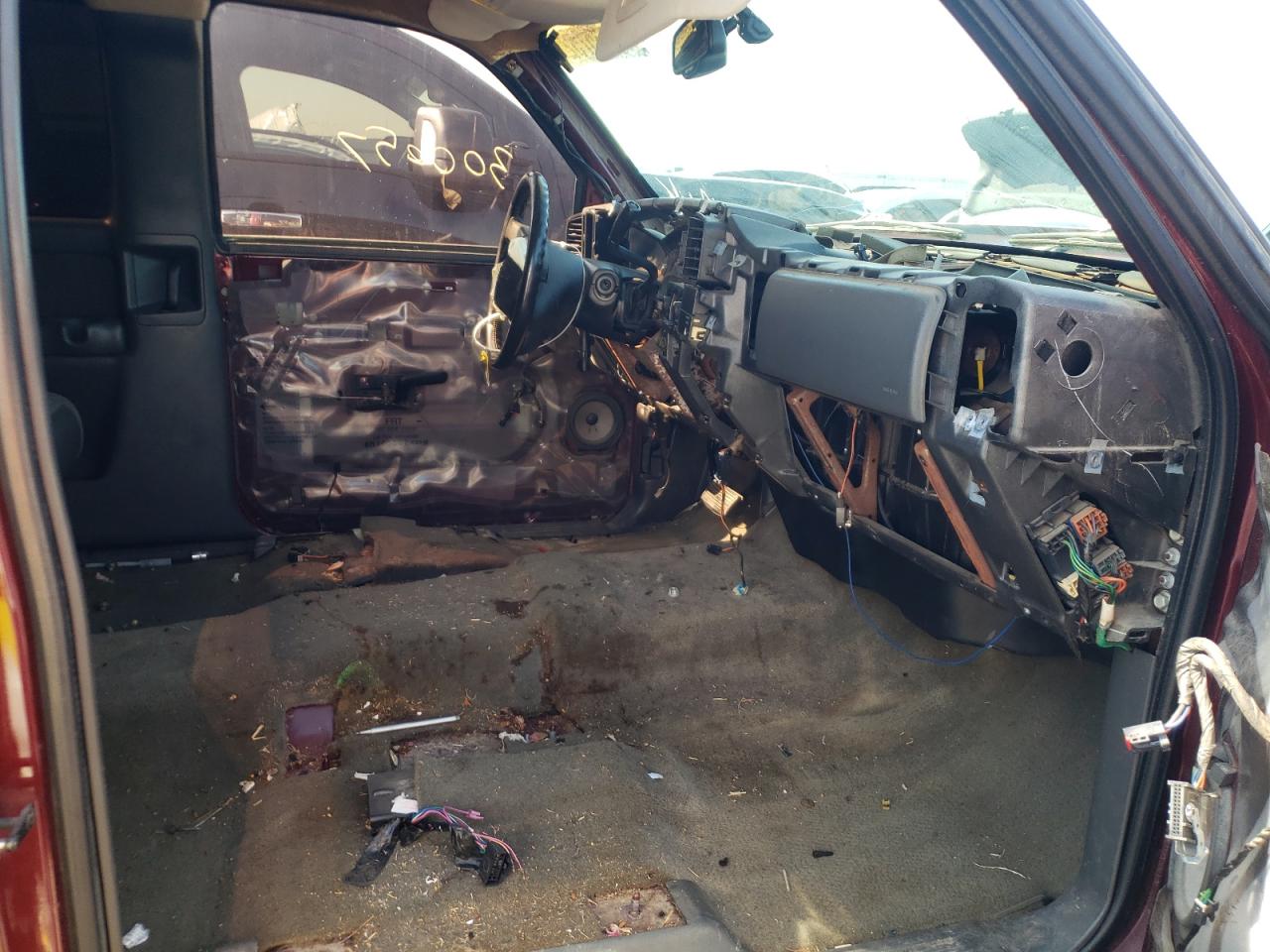 Photo 5 from auction – 2003 CHEVROLET SILVERADO with VIN 2GCEC19T131201334