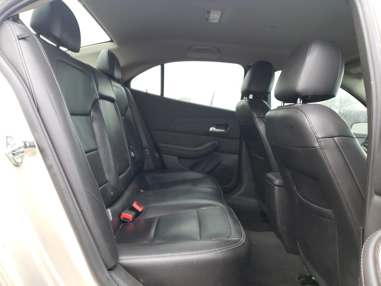 Photo 6 from auction – 2016 CHEVROLET MALIBU LIM with VIN 1G11E5SA4GF101289