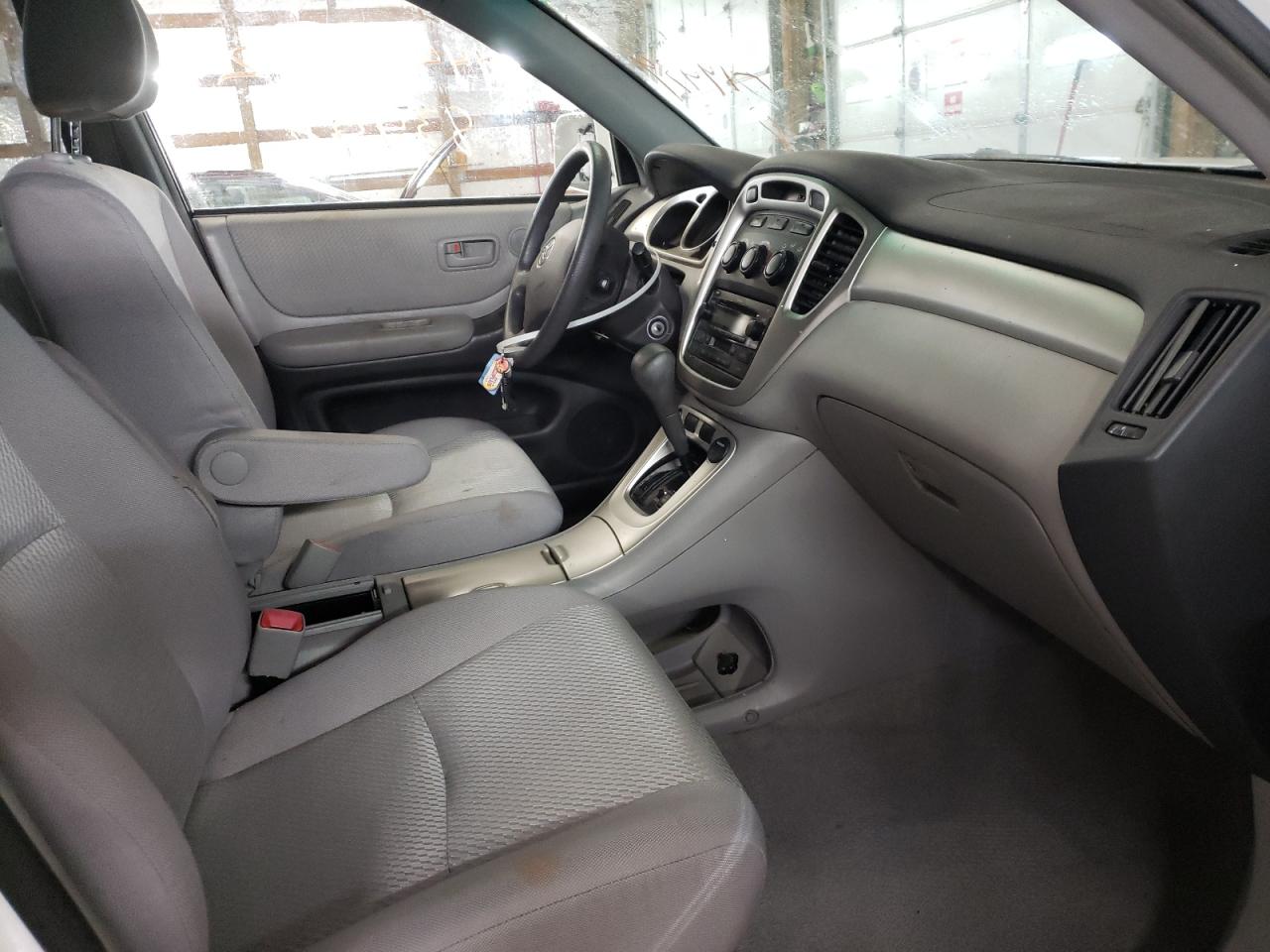 Фото 5 с аукциона – 2004 TOYOTA HIGHLANDER с VIN JTEEP21A740019439