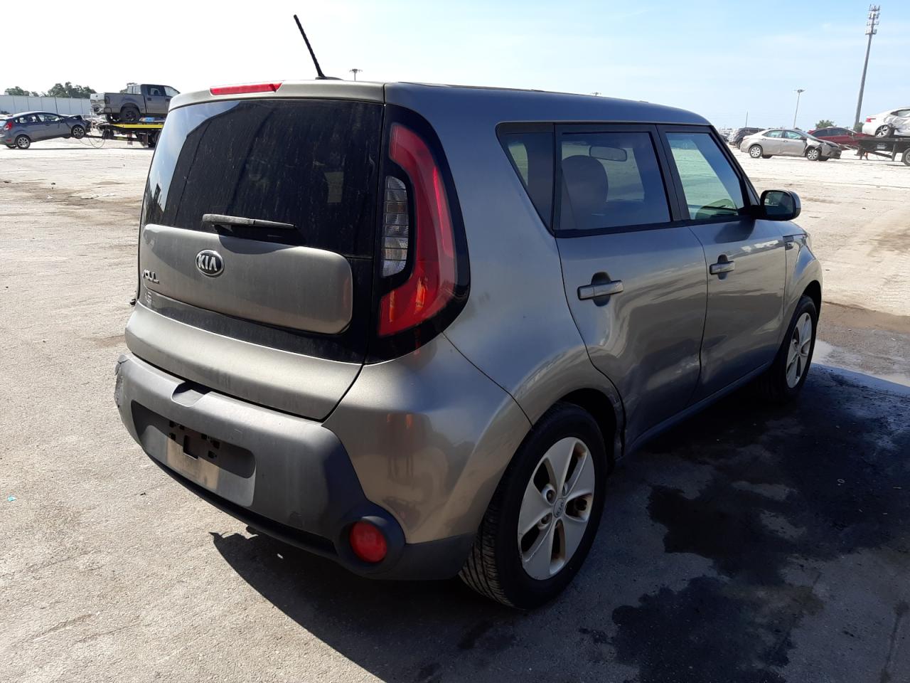 Photo 4 from auction – 2014 KIA SOUL with VIN KNDJN2A2XE7103104