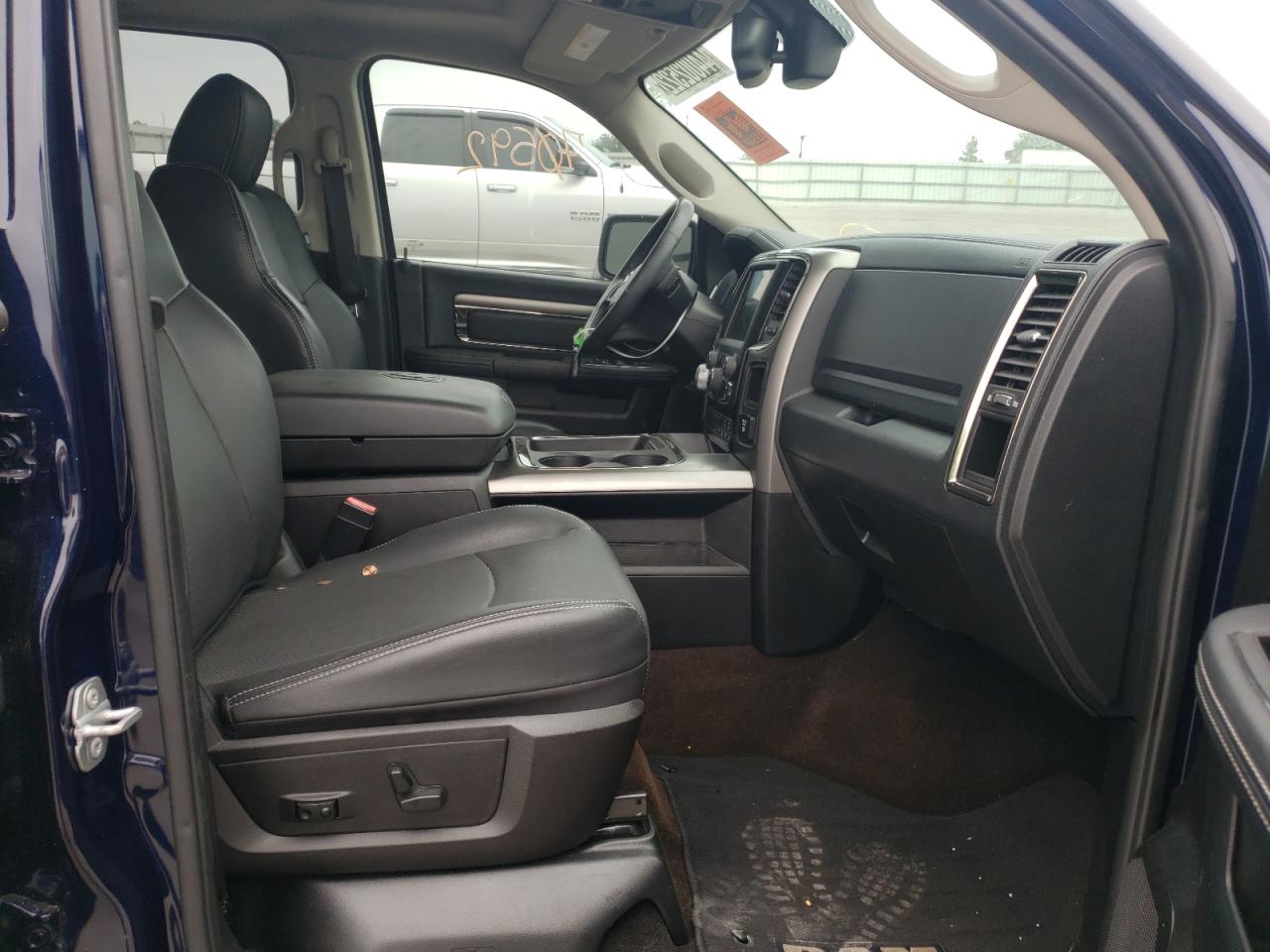 Photo 5 from auction – 2016 RAM 1500 SPORT with VIN 1C6RR7MT8GS196592