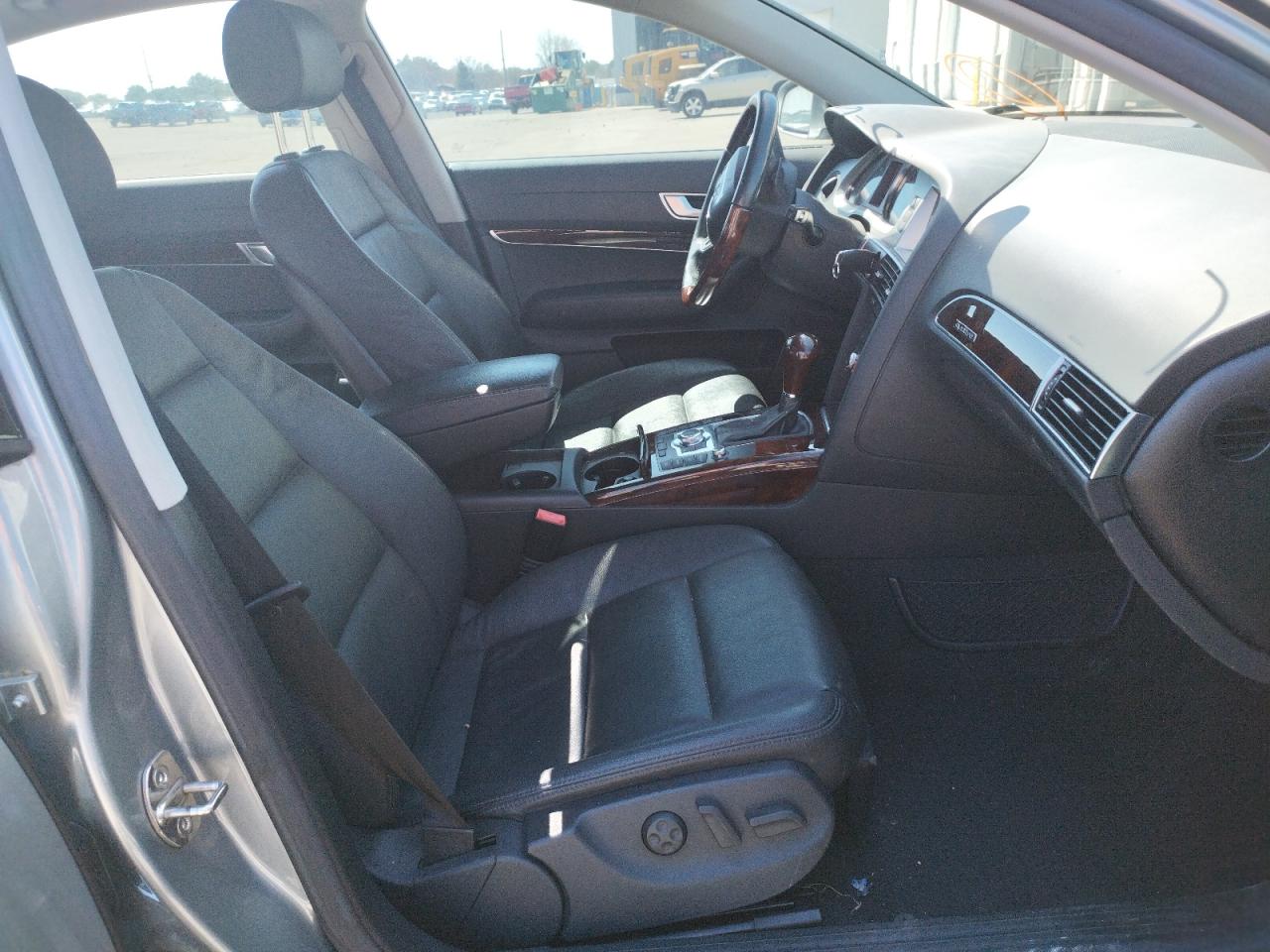 Photo 5 from auction – 2007 AUDI A6 4.2 QUA with VIN WAUDV74F87N038046