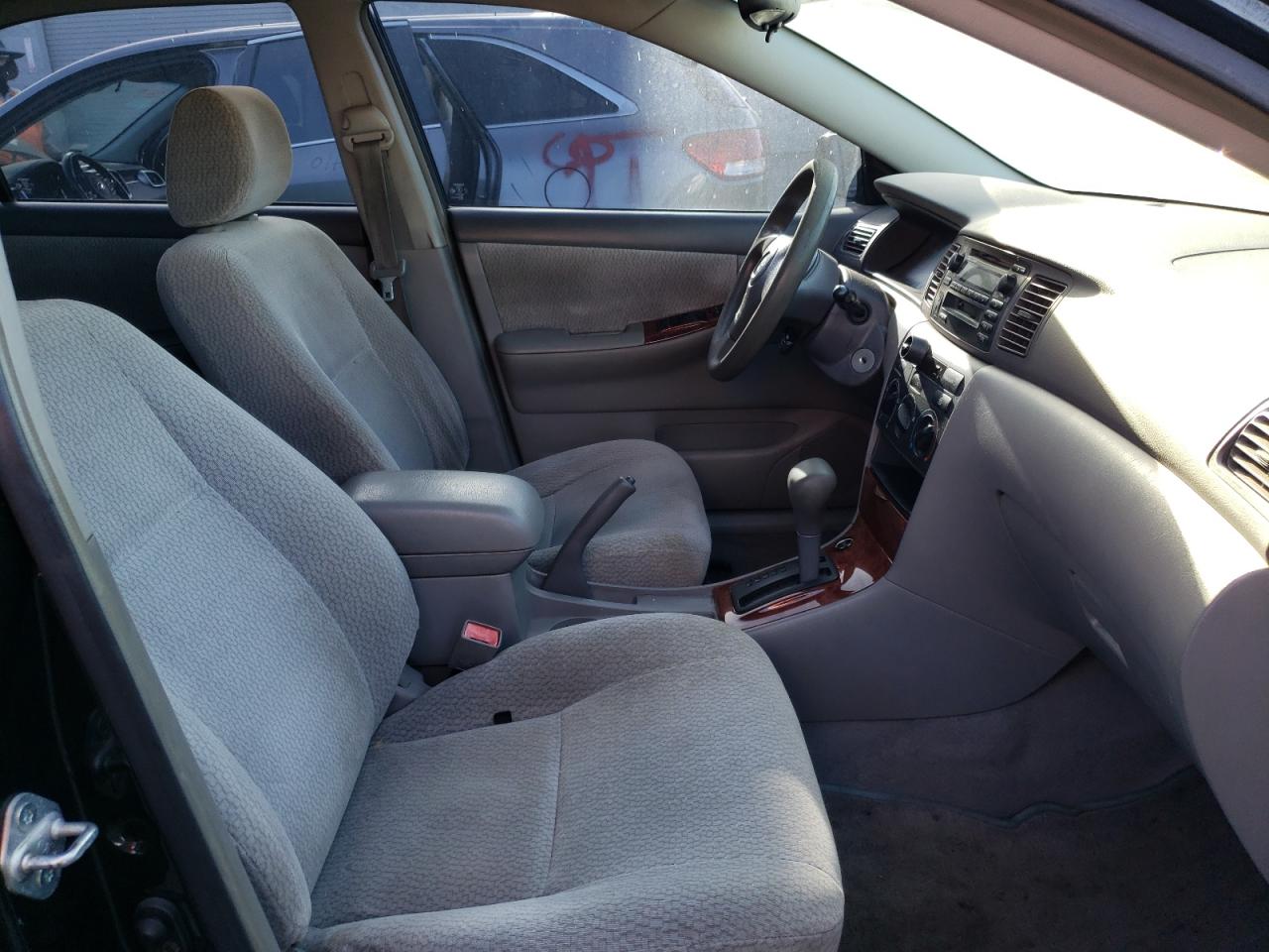 Photo 5 from auction – 2003 TOYOTA COROLLA CE with VIN JTDBR32E030017653