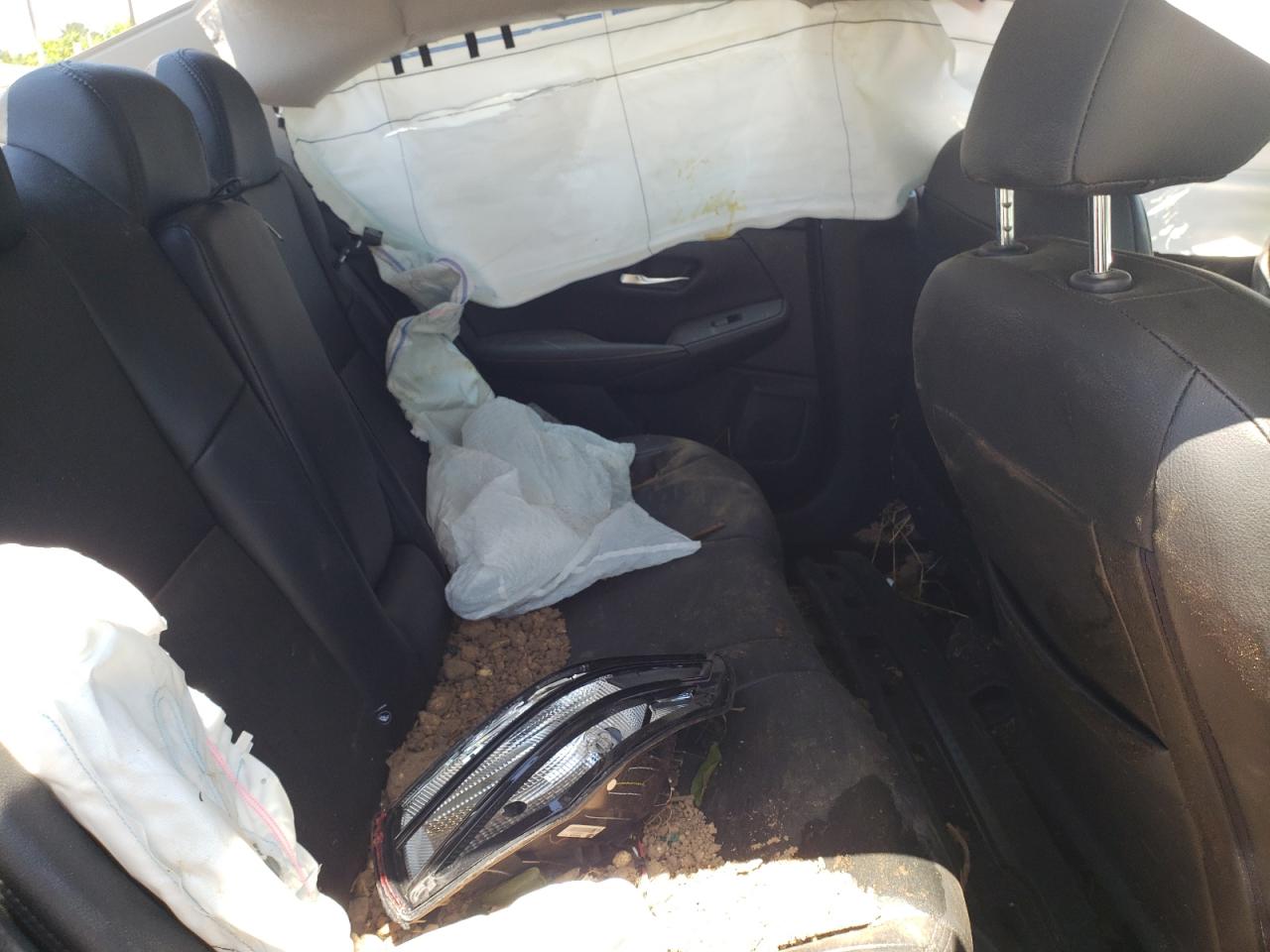 Photo 6 from auction – 2020 NISSAN SENTRA SR with VIN 3N1AB8DVXLY221282