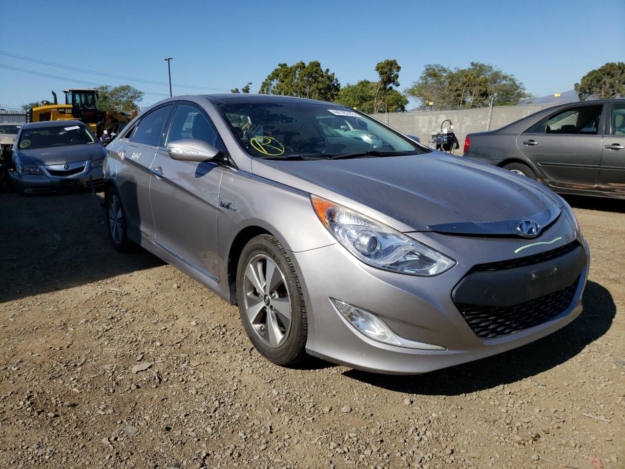 HYUNDAI SONATA HYB 2012 with VIN KMHEC4A40CA040482 - Photo from auction