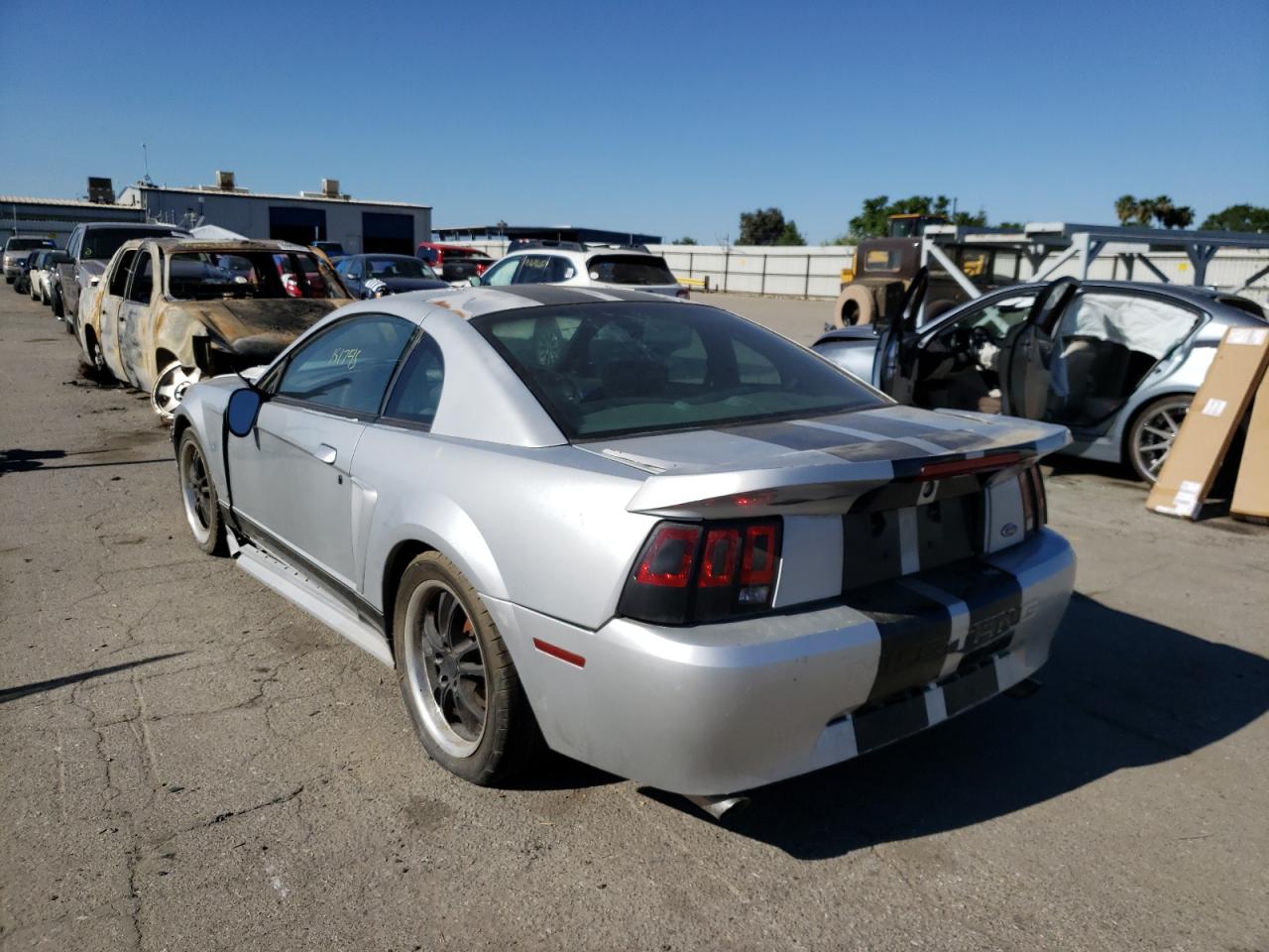 Photo 3 from auction – 2000 FORD MUSTANG with VIN 1FAFP4047YF314601