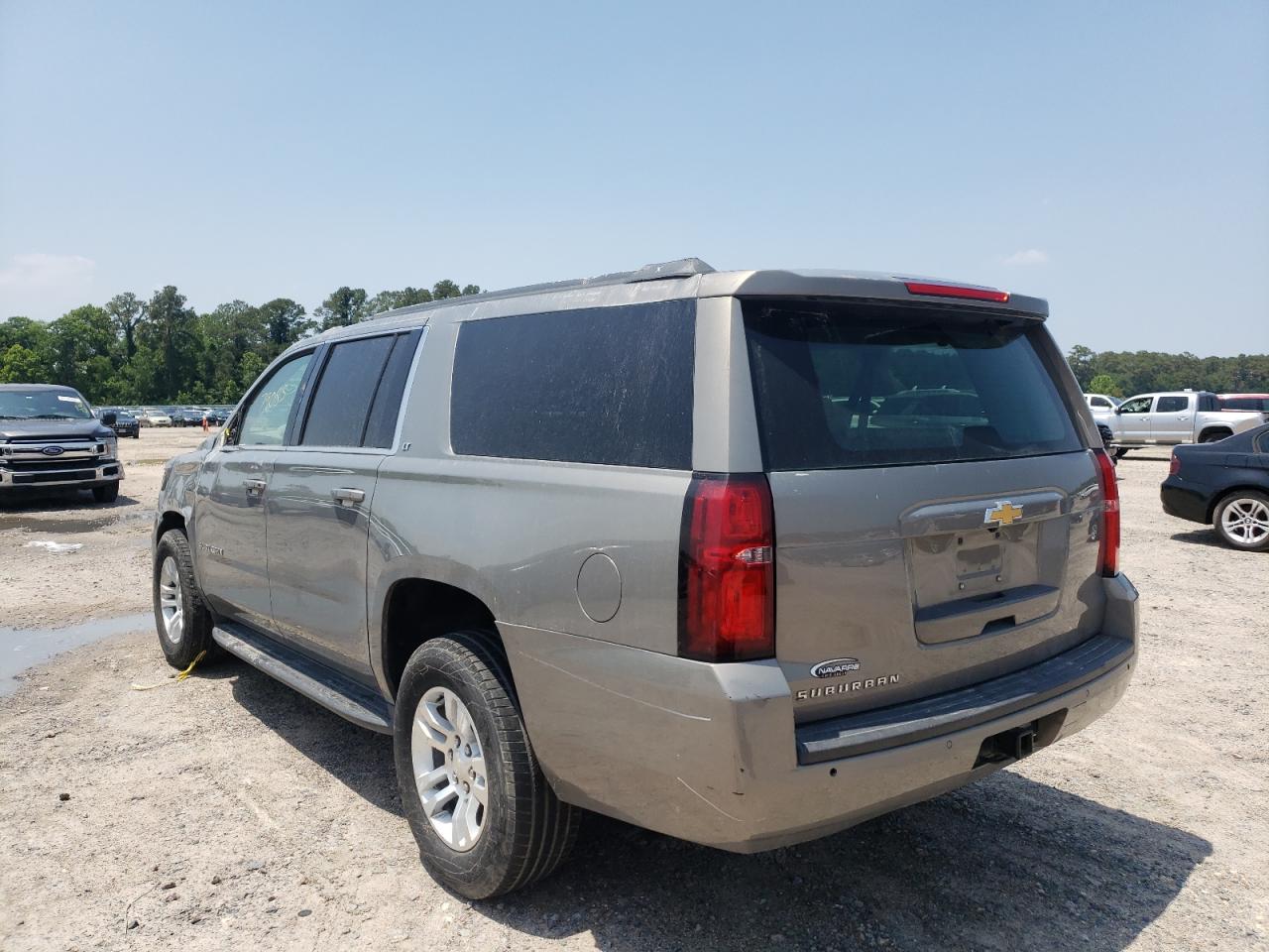 Photo 3 from auction – 2018 CHEVROLET SUBURBAN C with VIN 1GNSCHKCXJR337883
