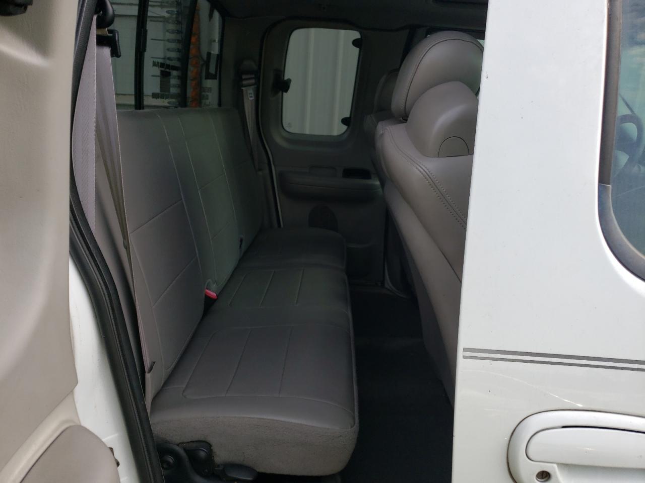 Photo 6 from auction – 2002 FORD F150 with VIN 2FTRX07W92CA58858