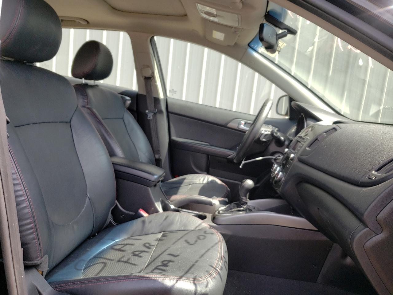 Photo 5 from auction – 2011 KIA FORTE SX with VIN KNAFW5A31B5412669