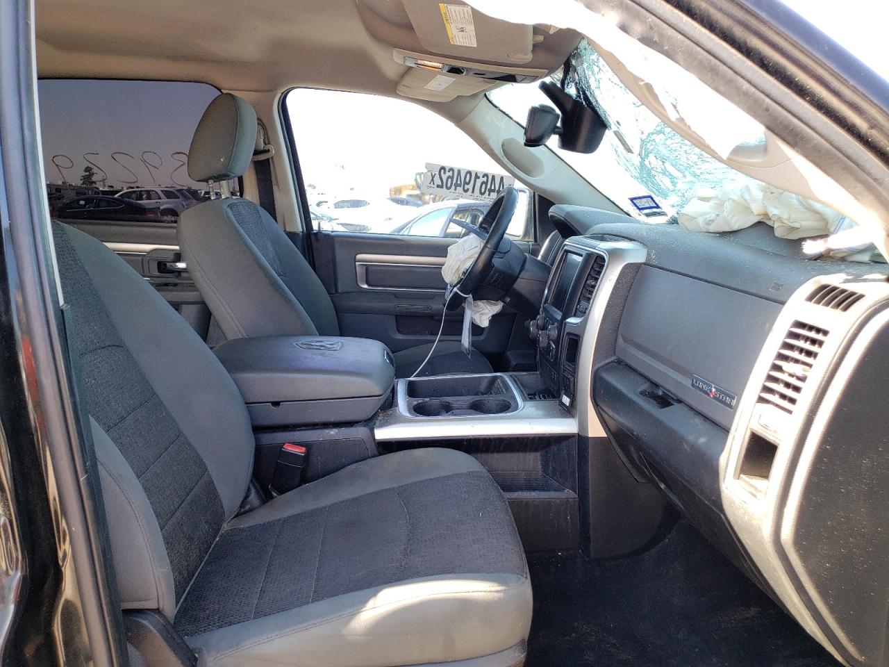 Photo 5 from auction – 2016 RAM 1500 SLT with VIN 1C6RR6LTXGS169728