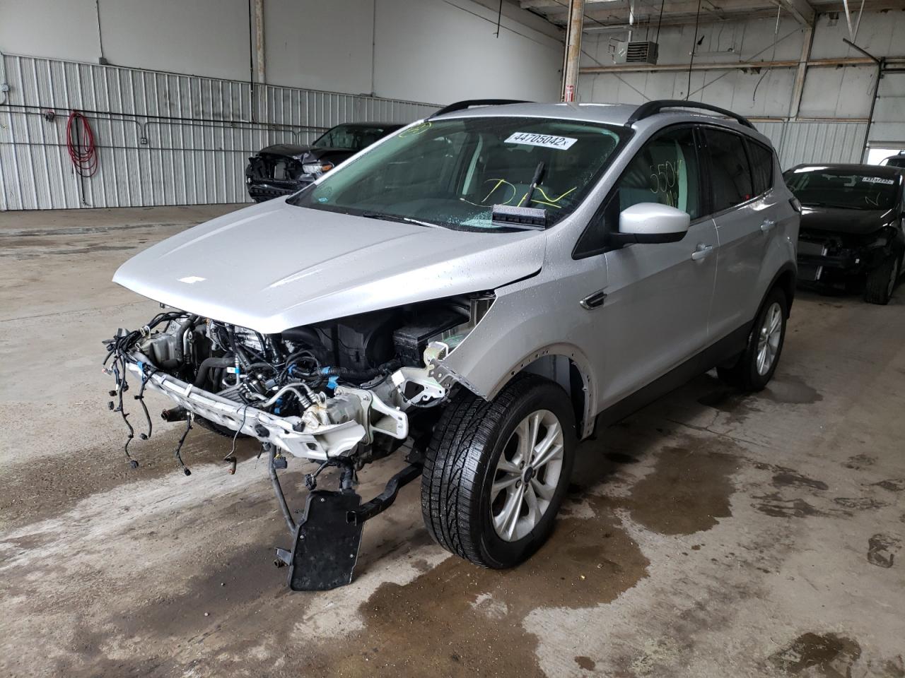 Photo 2 from auction – 2018 FORD ESCAPE SE with VIN 1FMCU0GD5JUB41162