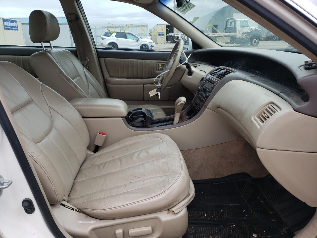 Photo 5 from auction – 2001 TOYOTA AVALON XL with VIN 4T1BF28B41U151678