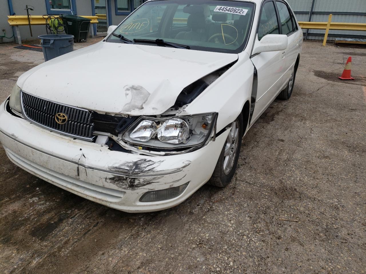 Photo 9 from auction – 2001 TOYOTA AVALON XL with VIN 4T1BF28B41U151678