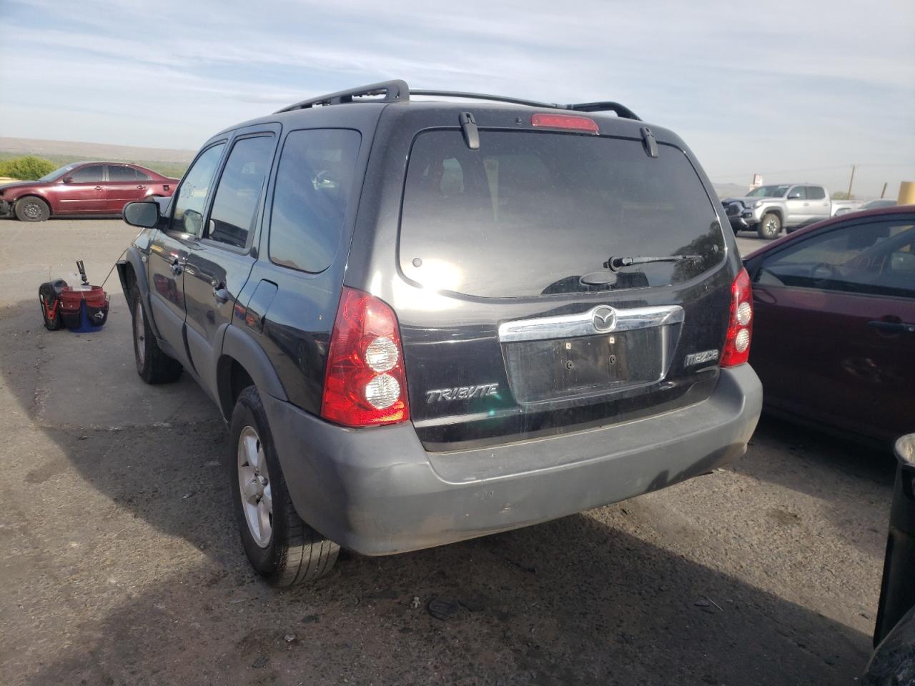 Photo 3 from auction – 2005 MAZDA TRIBUTE I with VIN 4F2YZ02ZX5KM57544