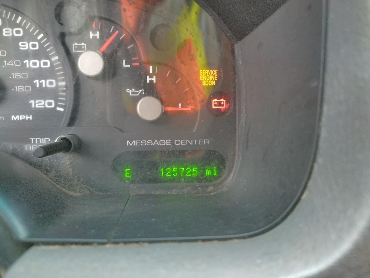 Photo 8 from auction – 2005 FORD EXPLORER X with VIN 1FMZU73K05UB76088