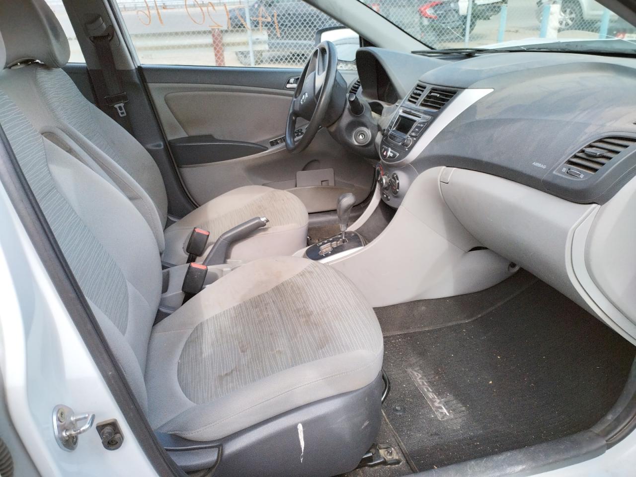 Photo 5 from auction – 2016 HYUNDAI ACCENT SE with VIN KMHCT4AE1GU044027
