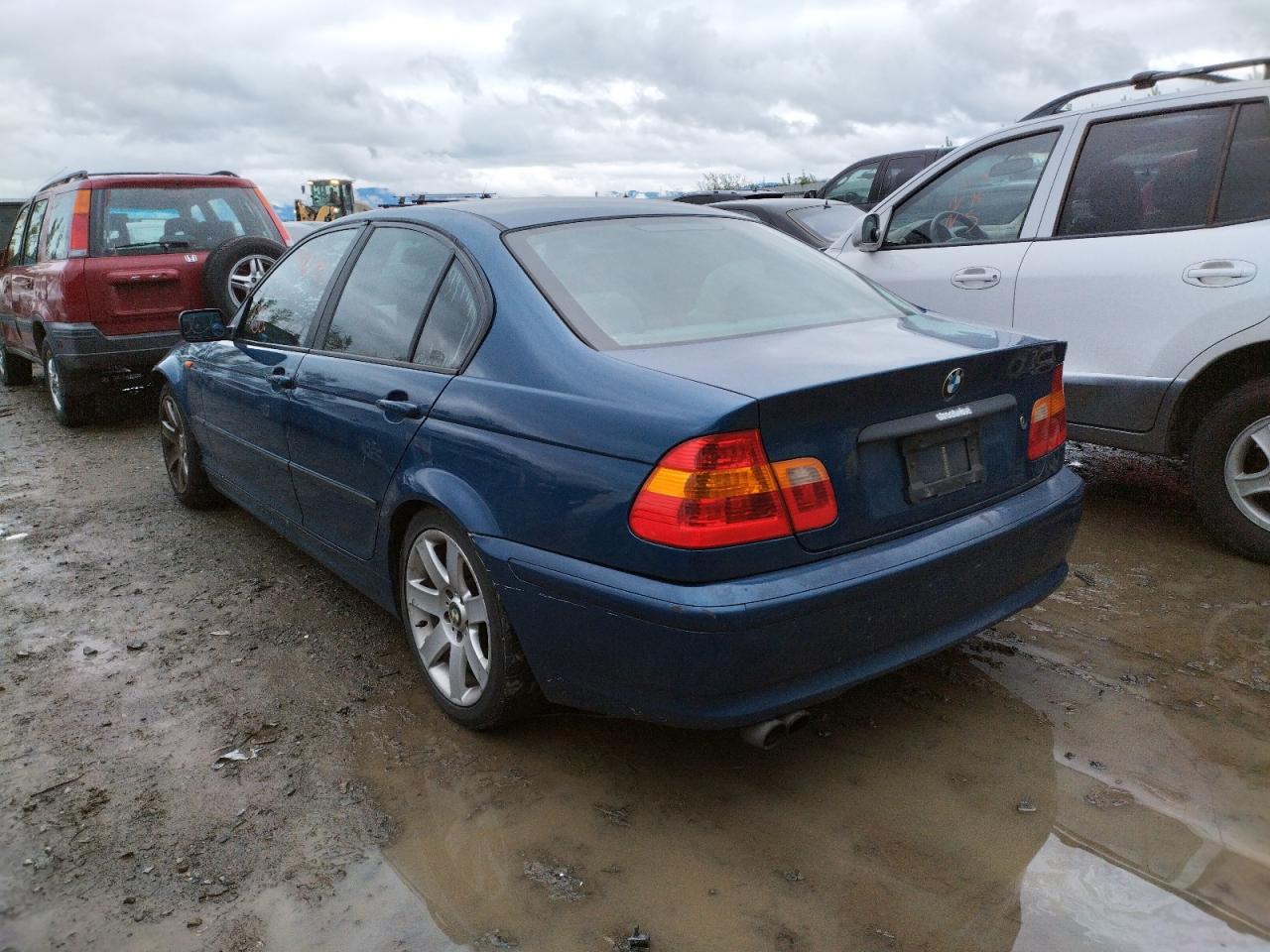 Photo 3 from auction – 2002 BMW 325 I with VIN WBAEV33462PD55434