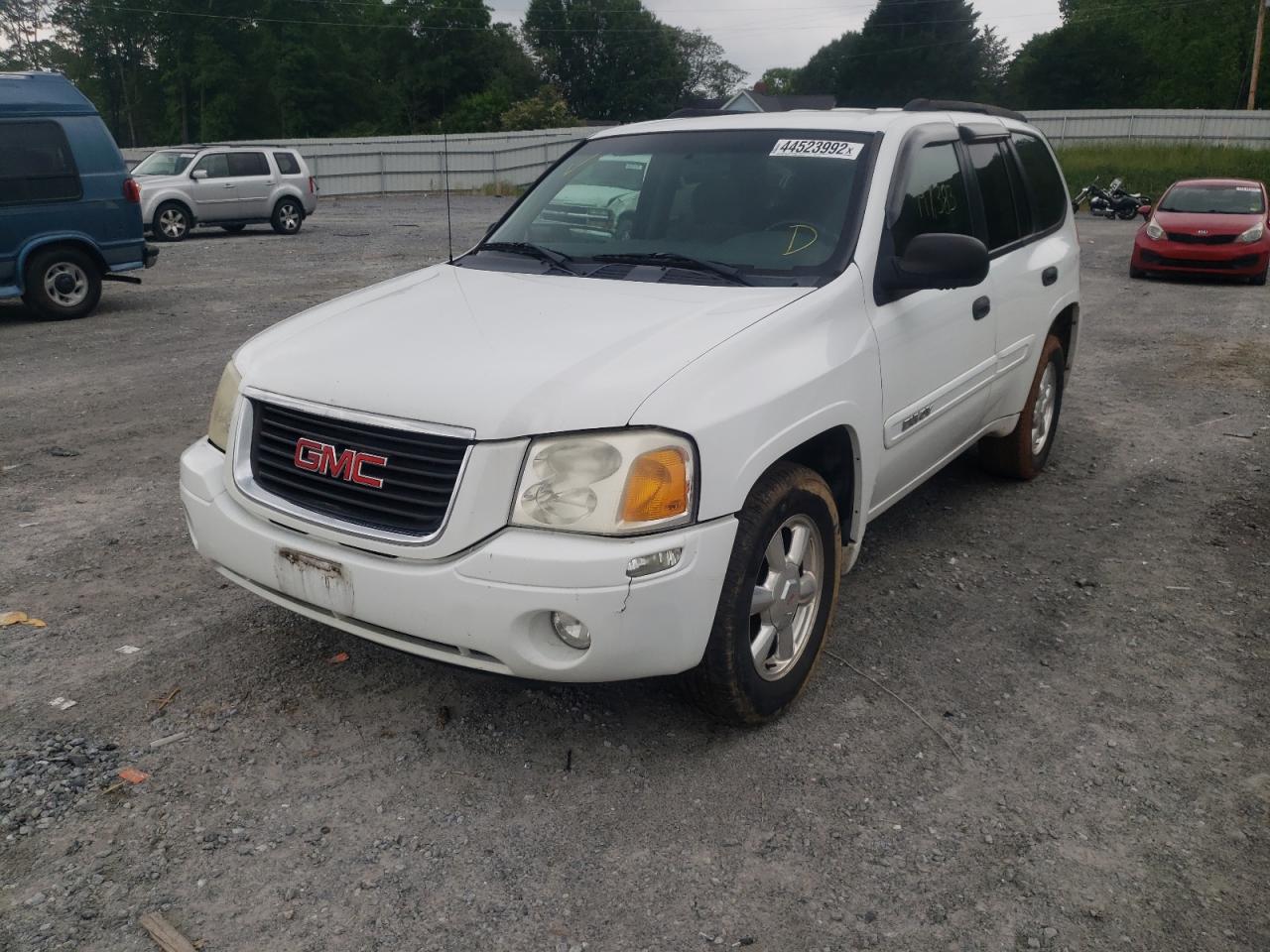 Photo 2 from auction – 2004 GMC ENVOY with VIN 1GKDT13S742108903