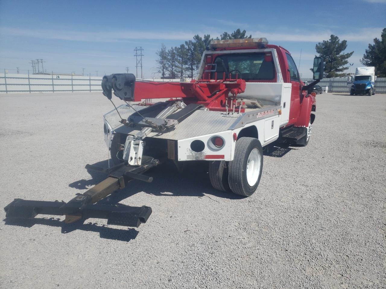 Photo 4 from auction – 2006 GMC C5500 C5C0 with VIN 1GDE5C12X6F419354
